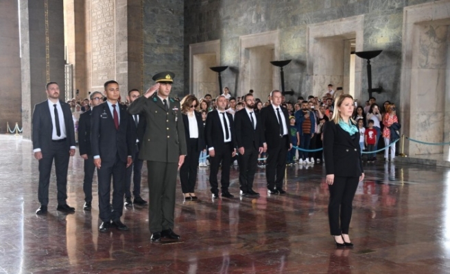 TEKSİDER'den Anıtkabir'e ziyaret